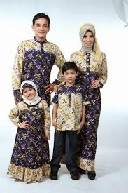 Kotik (koko batik)anak kolaborasi warna dasar hitam warna batik merah, tangan pendek @150rb tangan panjang @185rb. Baju Muslim Batik Anak Perempuan Terbaru All Desain