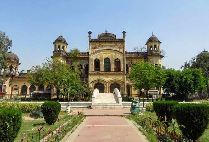 Kaiserbagh Palace, Lucknow, Uttar Pradesh Tourism 2021 | How to reach in Kaiserbagh Palace, Things to see, Mughal Era Architecture, Palace, Timing, Entry fees - TripInvites - TripInvites