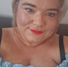 Hur är smilla och iams mat? Ska sätta mig och beställa torrfoder och blöt  mat i dag tänkte jag