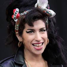 Amy jade winehouse was born on september 14, 1983 in southgate, london, england to janis holly collins (née seaton), . Amy Winehouse Selbstmordversuch Mit 10 Jahren Bunte De