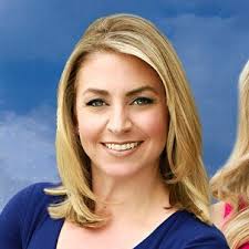 Nicole Papay (@MetNicolePapay)