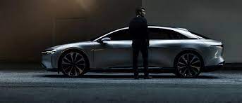 تقرر تداول أسهم لوسيد موتورز lucid motors في بورصة ناسداك اليوم الاثنين بعد صدور الموافقة على اندماج الشركة مع شركة الشيكات على بياض في المحاولة الثانية الجمعة. Ù„ÙˆØ³ÙŠØ¯ Ù…ÙˆØªÙˆØ±Ø² ØªØªØ­Ø¯Ù‰ ØªØ³Ù„Ø§ Ù…Ø±ØµØ¯ Ø§Ù„Ù…Ø³ØªÙ‚Ø¨Ù„