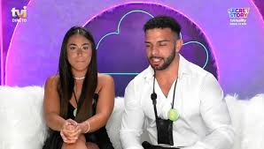 Casa dos Segredos: Finalmente, o beijo? Na cama, Liliana e Fábio não  resistem a momento cúmplice... e noturno - TV 7 Dias