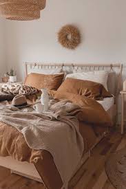 In 2021, people increasingly prefer interesting original compositions in the interior. 6 Cool Bedroom Decor Trends For 2021 And 55 Ideas Digsdigs
