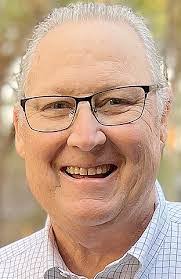 Robert Everett's Instagram, Twitter & Facebook