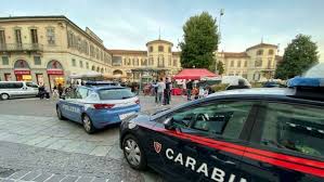 Mentre attilio fontana continua a puntare il dito contro roma per la lombardia che è stata una settimana in zona rossa in maniera erronea, il tg3 ha pubblicato una mail del pirellone all'iss che. Zona Rossa Lombardia Lunedi 15 Marzo