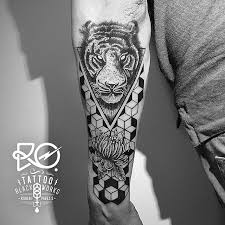 #tora #tigertattoo #irezumism #irezumi #horimono #wabori #leedstattooartist #leedstattoo #snakeandtigertattoo. Black Tattoo Works By Ro Check Them Out Www Ro Tattoo Tumblr Com Tiger Tatuagem Preta Tatuagem De Tigre E Ideias De Tatuagens