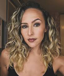 KAYLA BEE (@kaylabeeofficial) • Facebook