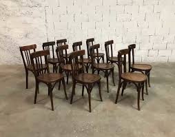 Les chaises bistrots sont en bois, en métal ou en plastique. Rare Ensemble 68 Chaises Bistrot Baumann Dossier Haut