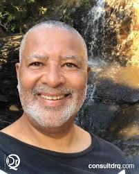 Quinton W. Simpson (@qwsimpson)