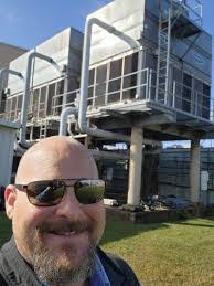 Adam Greve's Instagram, Twitter & Facebook