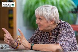 Aus wikipedia, der freien enzyklopädie. Fur Ein Umdenken In Der Politik Interview Mit Claudia Roth Und Markus Kurth Von Bundnis 90 Die Grunen Nordstadtblogger