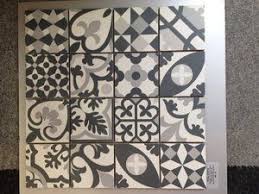 Deco Carrelage Aspect Carreaux Ciment Revisites Abk Docks Carrelages Du Marais Leroy Merlin Castorama Piastrelle Arredamento