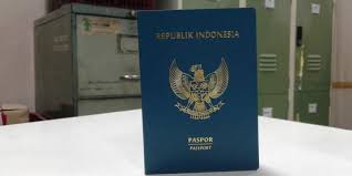 Misalnya seorang anak lelaki lahir di kecamatan curup tengah. Ada 4 Warna Sampul Paspor Di Dunia Apa Saja Artinya Halaman All Kompas Com
