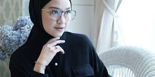 8 Pesona Hada Kusumonegoro, Anak Indro Warkop yang Jarang Tersorot