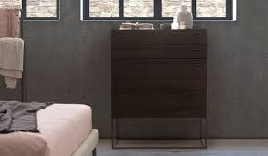 We offer designer beds in modern, transitional and traditional styles. Italian Bedrooms And Bedroom Furniture Diotti Com