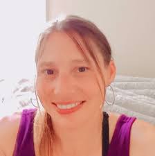 I ain't met a girl with her own Crib, Own Car, money & a queen size bed  yet😆😂