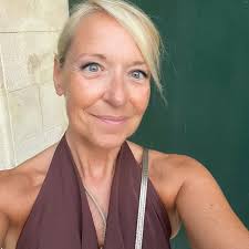 O filho de George Harrison, Dhani, o mesmo que o pai. 🎸 📸