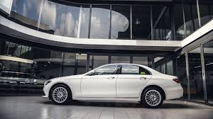Xe Mercedes-Benz mất giá nhanh thế nào?