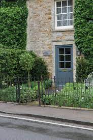 You can also consider utilizing other decorative products in your front garden in order to maximize the level of attraction of your front small garden. 11 Design Ideas For Small Front Gardens Houzz Uk