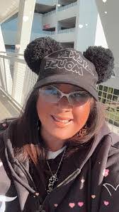 Timothy Cashen's Instagram, Twitter & Facebook