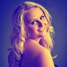 Stream Roxanne McRae music