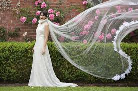 Many buyers believe like buying a vintage inspired wedding dress is pretty simple, but that is not true. Expert Tips For Buying A Vintage Wedding Dress Viva