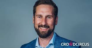 Daniel Horak's Instagram, Twitter & Facebook