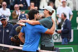 Carlos Alcaraz pourrait récupérer la place de numéro un mondial à Jannik Sinner s'il remporte l'ATP 500 de Barcelone