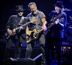 5,588,552 likes · 91,573 talking about this. Tour 2020 Mit Crazy Horse Hangt Von Bruce Springsteen Ab