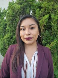 Angie Gil's Instagram, Twitter & Facebook