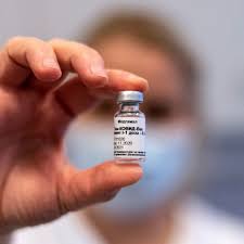 A kínai vakcinák közül kettő jár az élen, amelyeket már kínán kívül is elkezdtek tesztelni és alkalmazni, az egyik a sinovac, a másik a sinopharm készítménye. Megkezdodott Az Oltas Az Orosz Vakcinaval Is
