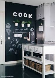diy deco transforma tu cocina con una pared de pizarra dare to diy idee deco cuisine deco mur cuisine decoration mur cuisine