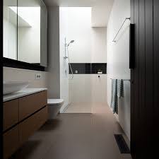 Eine Zeitgenossische Erweiterung Fur Ein Viktorianisches Haus In Melbourne Erweiterung Melbourn Zeitgenossische Badezimmer Moderne Dusche Design Fur Zuhause