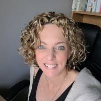 Shelley Pritchard's Instagram, Twitter & Facebook