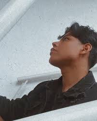 Albert Davila's Instagram, Twitter & Facebook