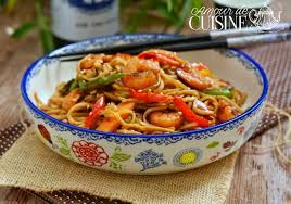 Recette De Nouilles Sautees Aux Crevettes Amour De Cuisine Recette En 2020 Recette De Nouille Nouilles Sautees Aux Crevettes Nouilles Sautees