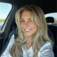 Kimberly Hannigan's Instagram, Twitter & Facebook