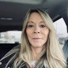 Who can paint a small bathroom in Wheatland?