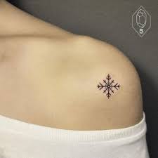 7 Ideias De Flocos De Neve Tatuagem De Floco De Neve Flocos De Neve Tatuagens