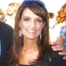 Natalie Rowe Heaton (@NatRoweHeaton)