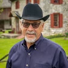 Elam Stoltzfus's Instagram, Twitter & Facebook