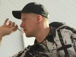 Darts in Wilhelmshaven: Andreas Schüring triumphiert bei Stadtmeisterschaft  in Rüstersiel