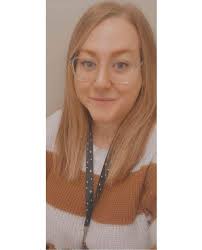 Introduction of a creative leo woman