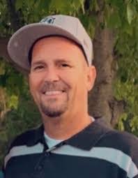 Sam Oakes's Instagram, Twitter & Facebook