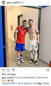 Resta apenas un partido para el cierre de esta jornada, pero hubo espacio para algunos temas que son un tanto importantes.,argentina, chile, eliminatorias, gary medel, internacional, lionel messi, Barcacentre On Twitter Ig Gary Medel Chile With The Alien Gary Medel17