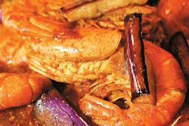 Masukkan udang, tumis udang sampai berubah warna menjadi orange. Asam Pedas Terung Udang Harimau Lagenda Press