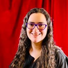 Melinda Loomis's Instagram, Twitter & Facebook