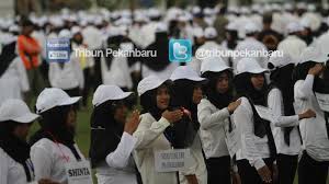 Jun 12, 2019 · pemerintah telah membuat beberapa program untuk permasalahan itu, yakni program guru garis depan (ggd) dan guru yang bertugas di daerah khusus. Bkn Akan Lakukan Verifikasi Berkas Guru Garis Depan Yang Lulus Seleksi Kompetensi Dasar Tribun Pekanbaru