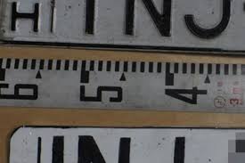 Az orosz diplomata rendszám piros alapon fehér betűket tartalmaz. Ez A Magyar Rendszam Most A Legalja De Azert Vicces Vezess